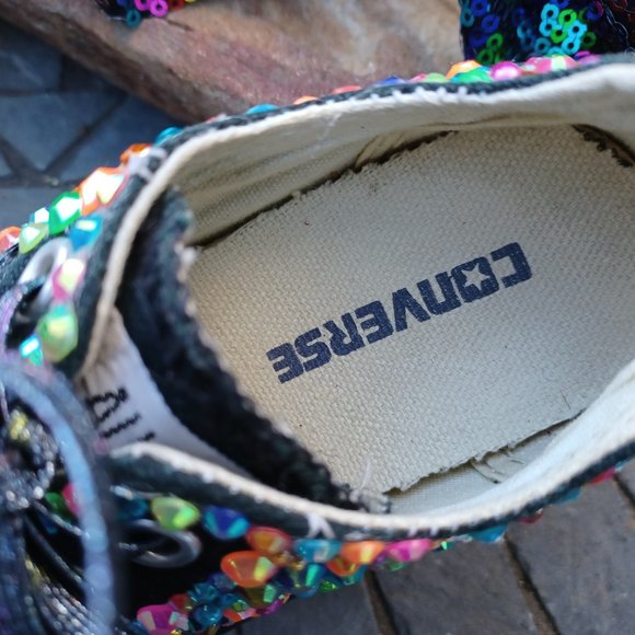 BLINGED OUT GIRLS CONVERSE - Picture 4 of 5
